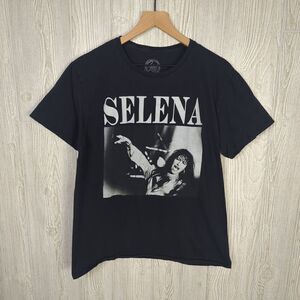 Selena 90s Style Black Graphic Print T-Shirt Size Large